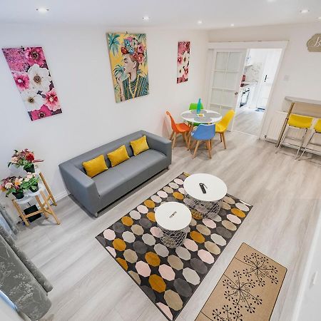 Pass The Keys - Bright & Airy 2Br 2Bath Apt In Perfect Location Белфаст Екстериор снимка