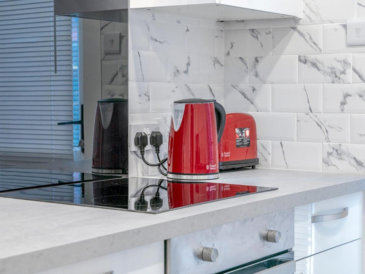 Pass The Keys - Bright & Airy 2Br 2Bath Apt In Perfect Location Белфаст Екстериор снимка