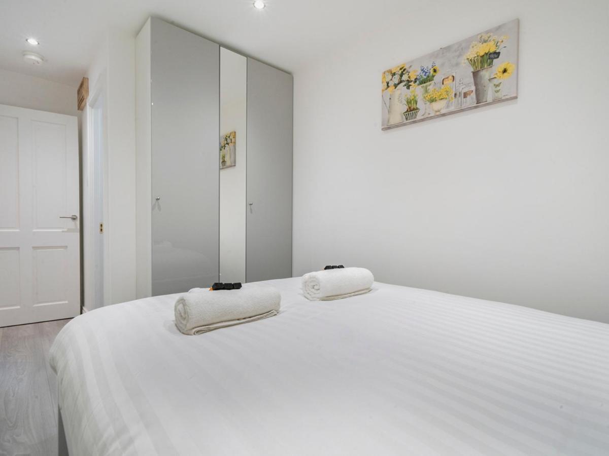 Pass The Keys - Bright & Airy 2Br 2Bath Apt In Perfect Location Белфаст Екстериор снимка